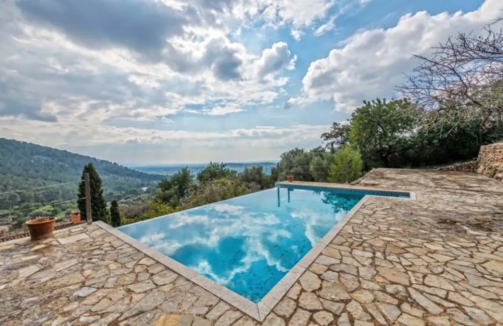 Bunyola country estate — Sold for €1.4M