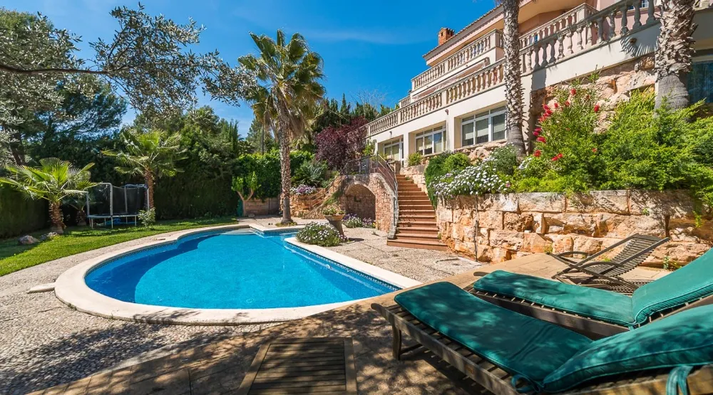 Bunyola villa — Sold for €1.4M